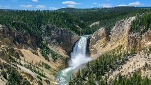 World Natural Heritage USA: Yellowstone National Park's poster