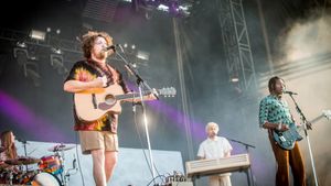 Metronomy en concert aux Vieilles Charrues's poster