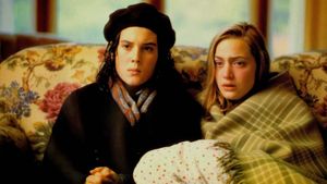 Heavenly Creatures's poster