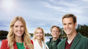 Return to Christmas Creek's poster
