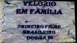 Velorio em Familia's poster