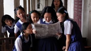 From Victoria Street to Ang Mo Kio's poster