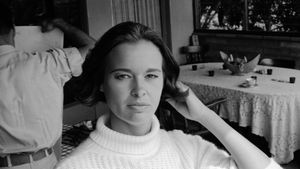Nothing Left Unsaid: Gloria Vanderbilt & Anderson Cooper's poster