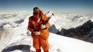 Everest 78, or the French on top of the world's poster