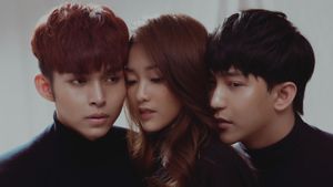 100 Days of Sunshine's poster