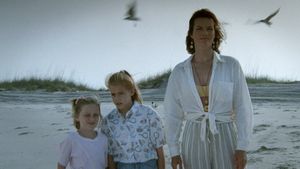 The Birds II: Land's End's poster