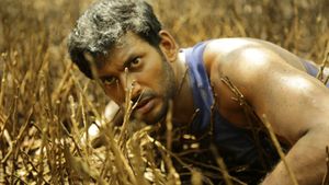 Thupparivaalan's poster