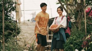 18×2 Beyond Youthful Days's poster