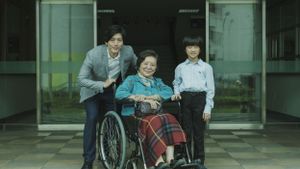 Dear Tenant's poster