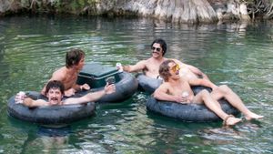 Everybody Wants Some!!'s poster