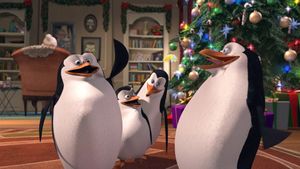 The Madagascar Penguins in a Christmas Caper's poster