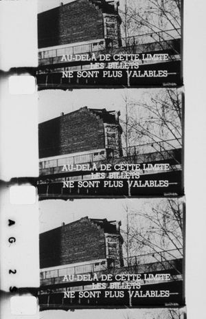 Au-delà de cette limite's poster