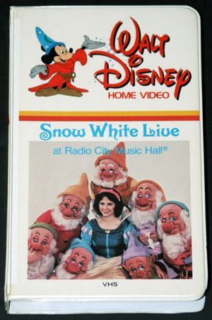 Snow White Live's poster