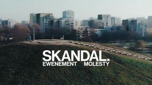 Skandal. Ewenement Molesty's poster