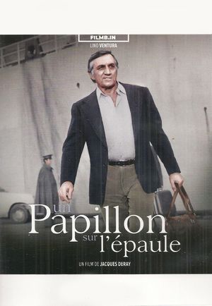 Un papillon sur l'épaule's poster