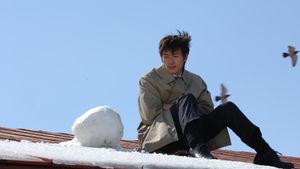 What the Snow Brings's poster