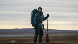 Alone Across the Arctic's poster