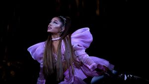 Ariana Grande: Excuse Me, I Love You's poster