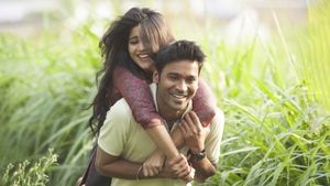 Enai Noki Paayum Thota's poster