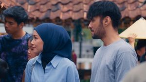 Love Is Never on Time's poster