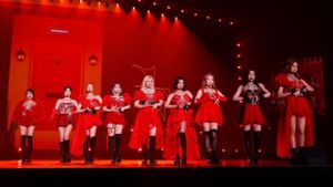 TWICE 4TH WORLD TOUR III IN JAPAN's poster