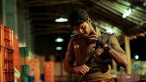 Maayavan's poster