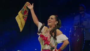 El Grito: Lila Downs at the Macedonio Alcalá Theater, with the Alejandro Díaz Orchestra and the Costumbrista Dance Company's poster