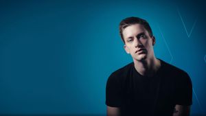 Daniel Sloss: X's poster