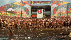 Woodstock 99: Peace, Love, and Rage's poster