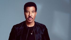 Lionel Richie Live: His Greatest Hits and More's poster