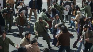 Reading Lolita in Tehran's poster