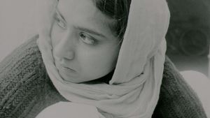 Uski Roti's poster