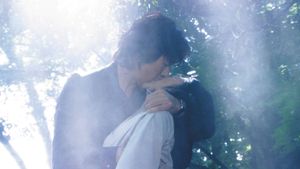 Love Never to End's poster
