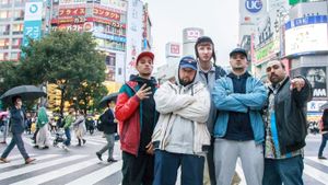 People Just Do Nothing: Big in Japan's poster