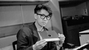Tokyo Melody: A Film about Ryuichi Sakamoto's poster