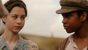 The Railway Children Return's poster