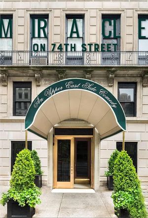 Miracle on 74th Street's poster