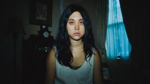 Don't Hang Up's poster