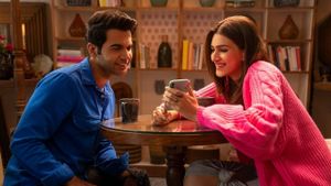 Hum Do Hamare Do's poster