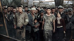 The Battleship Island's poster