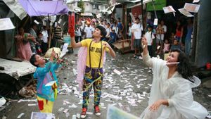 Mondomanila, or: How I Fixed My Hair After a Rather Long Journey's poster