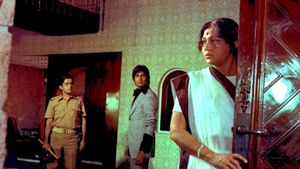 Deewaar's poster