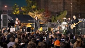 U2 - Live Under the Brooklyn Bridge's poster