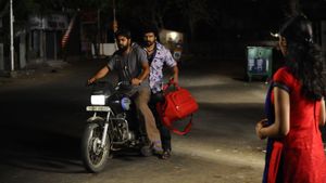 Chithiram Pesuthadi 2's poster