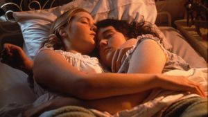 Heavenly Creatures's poster