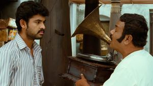 Kalakalappu's poster