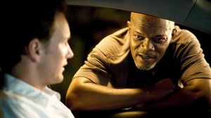 Lakeview Terrace's poster