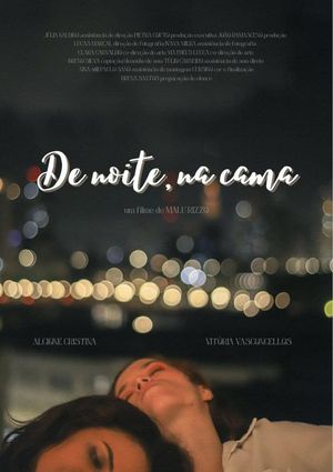 De noite, na cama's poster