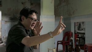 Southeast Asian Cinema: When the Rooster Crows's poster