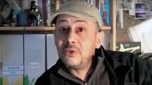 Cheb Hasni, Je vis encore !'s poster